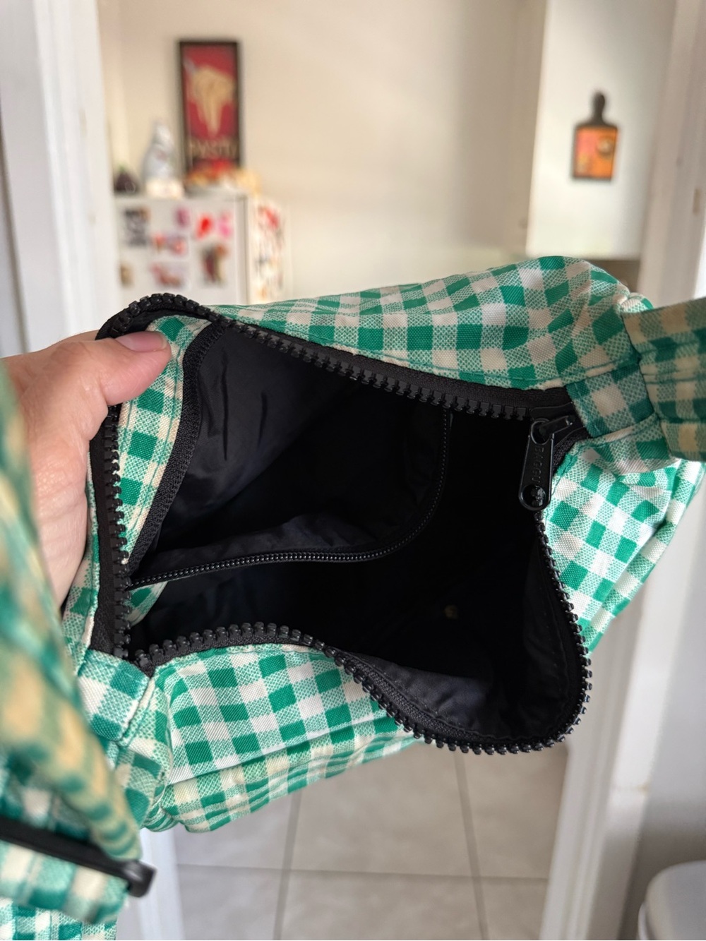 BAGGU cargo shoulder bag green & white gingham - Picture 6 of 9